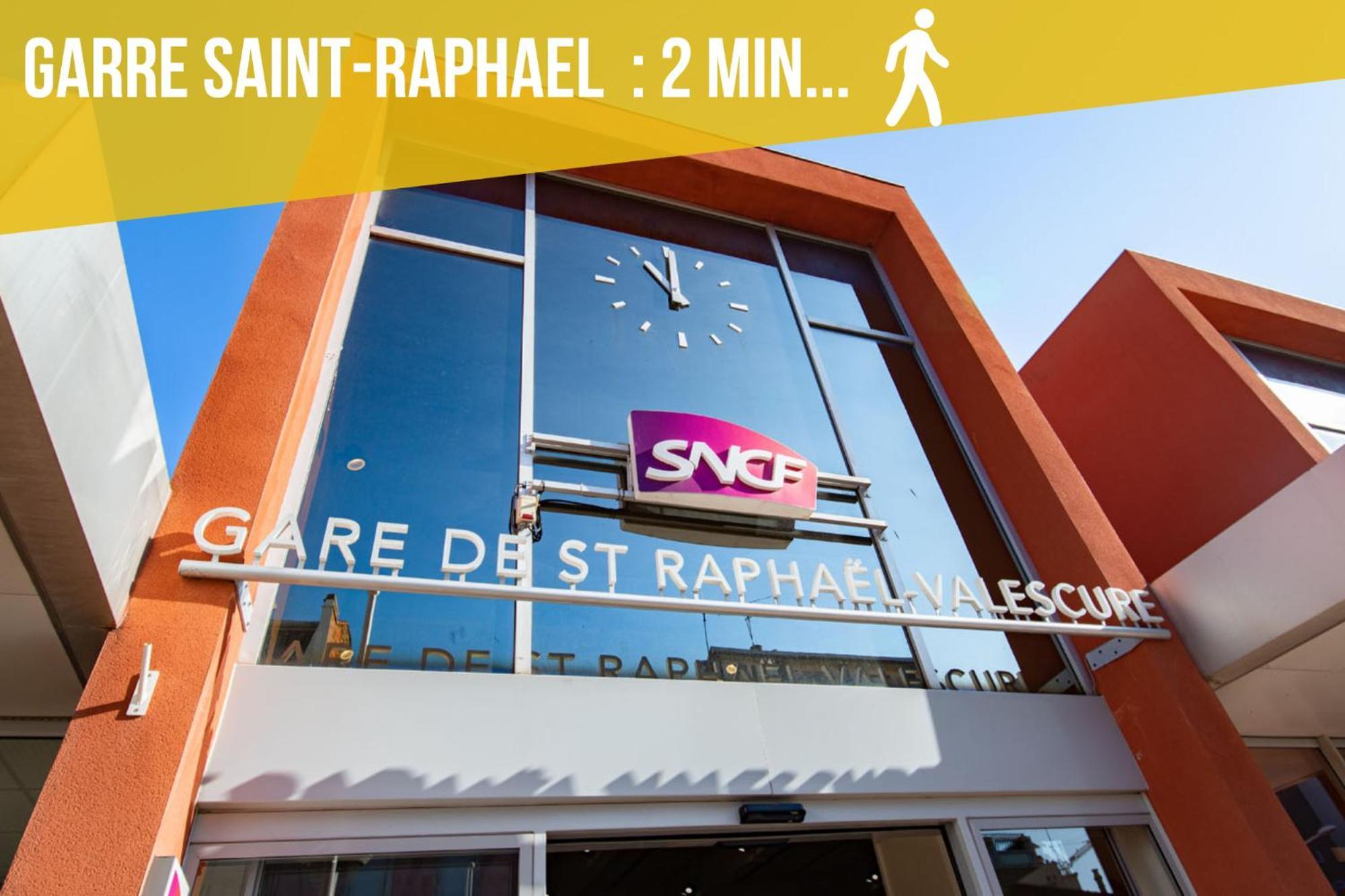 Studios Raffines Avec Terrasses - Plages, Ville Et Gare A Pied - Maison Raphael Saint-Raphaël Esterno foto